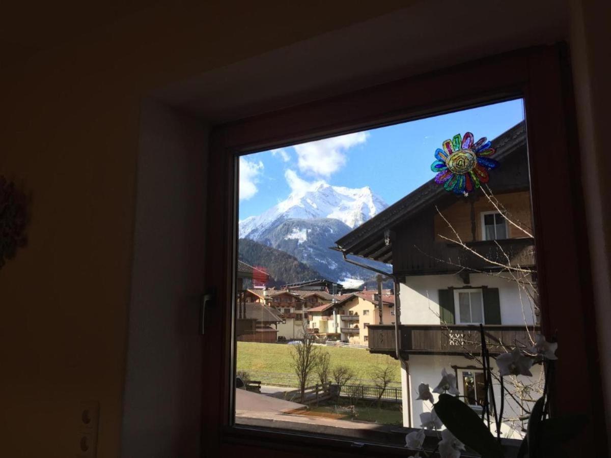 Ferienwohnung Galerie Kaiser Mayrhofen Buitenkant foto