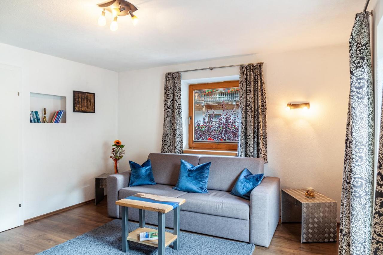 Ferienwohnung Galerie Kaiser Mayrhofen Buitenkant foto
