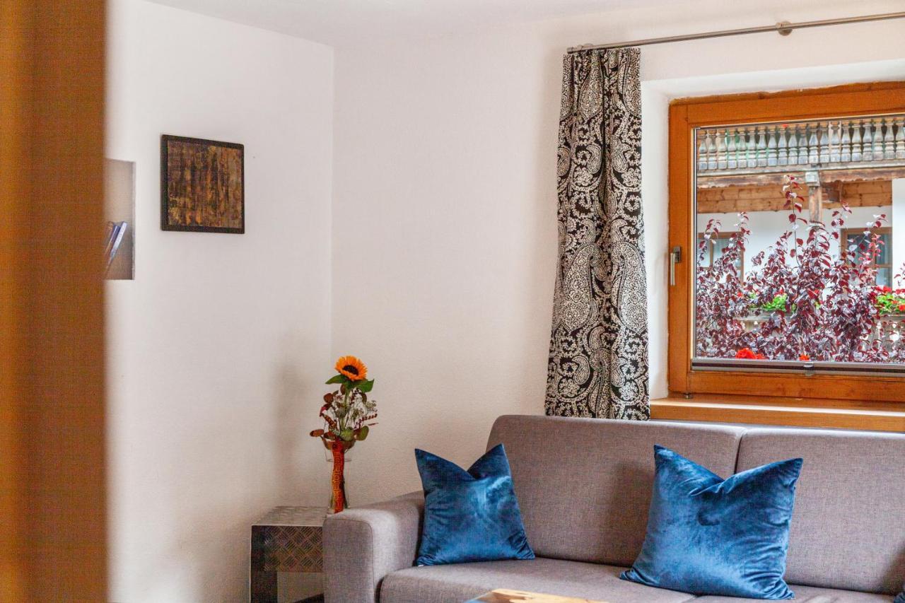 Ferienwohnung Galerie Kaiser Mayrhofen Buitenkant foto