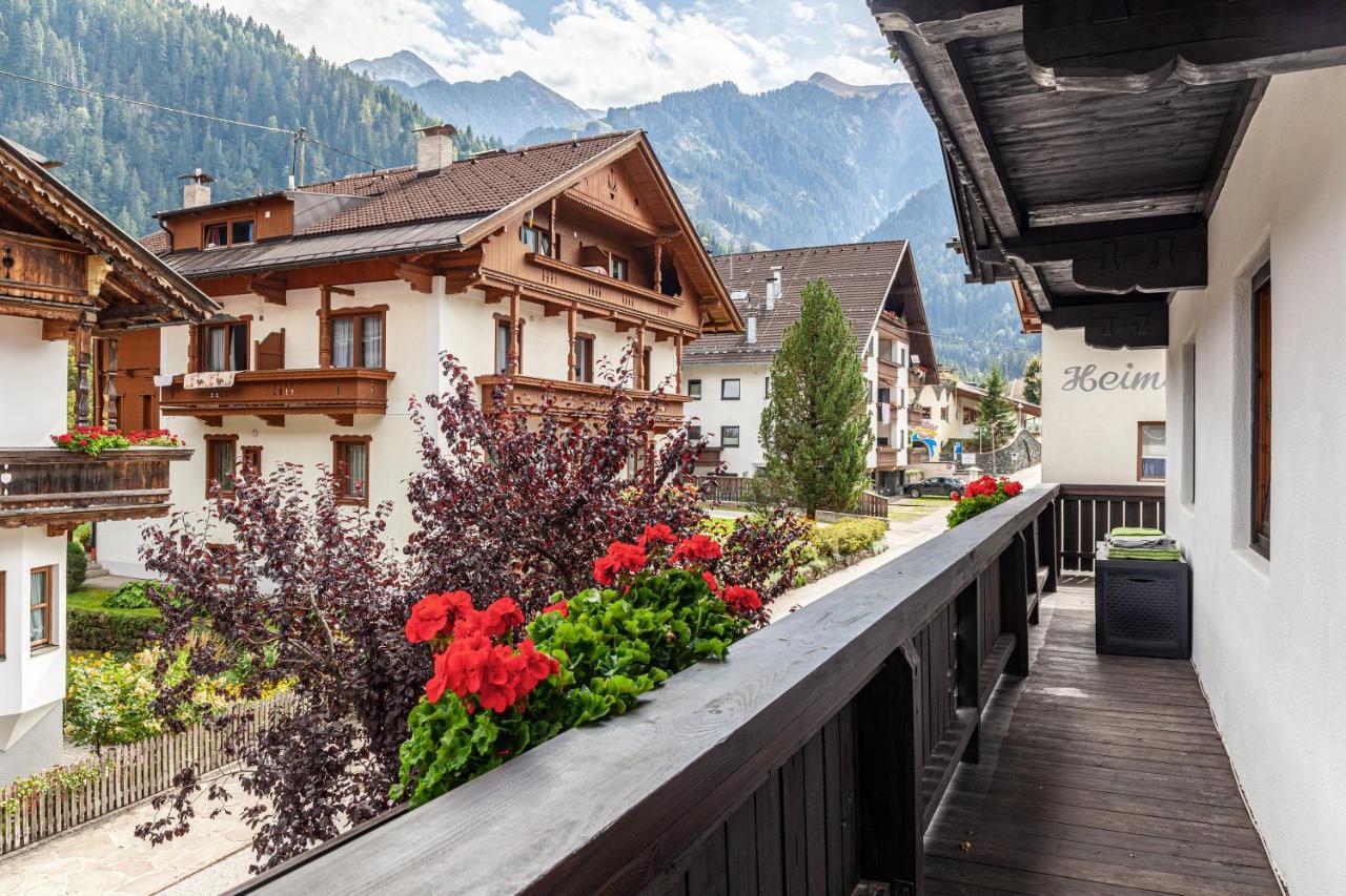 Ferienwohnung Galerie Kaiser Mayrhofen Buitenkant foto