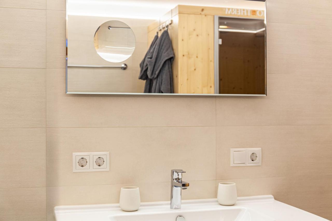 Ferienwohnung Galerie Kaiser Mayrhofen Buitenkant foto
